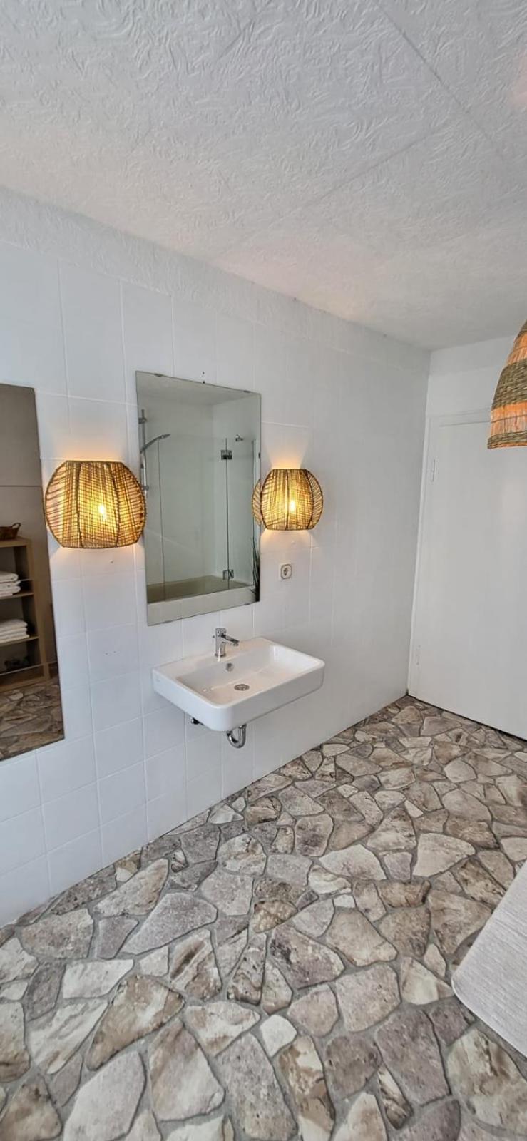 D&B Staycation Ferienpark Niedenstein Ngoại thất bức ảnh